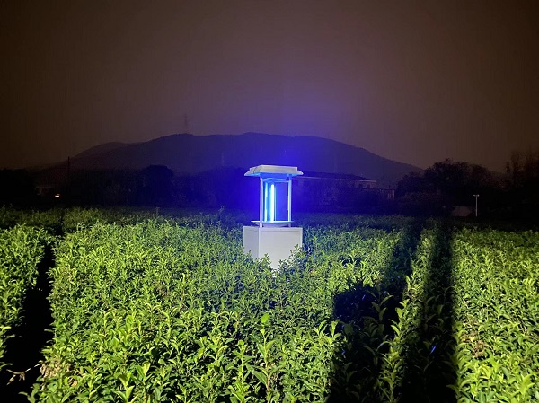 草地貪夜蛾蟲情測報(bào)燈圖片2